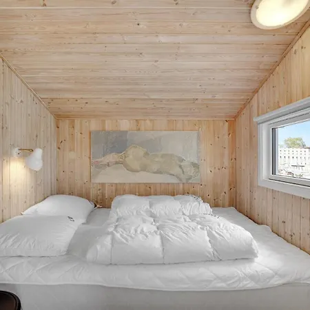 Three-bedroom In Bjert Casa de Férias *