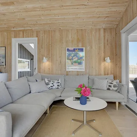 Three-bedroom In Bjert *