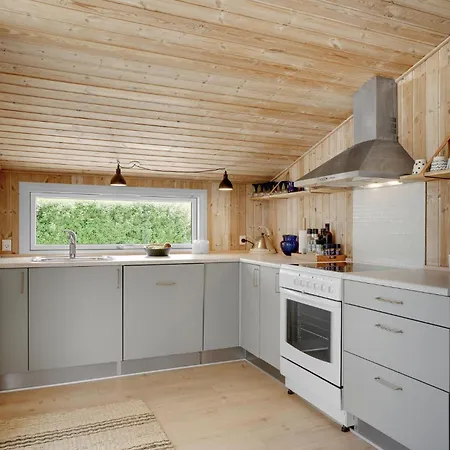 Three-bedroom In Bjert