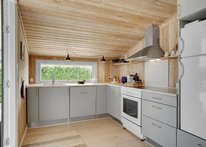 Three-bedroom In Bjert